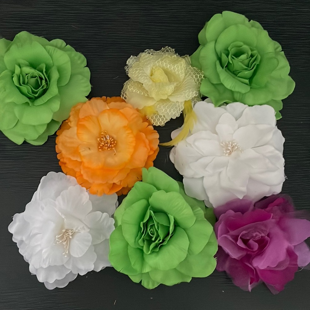 NWOT: 8 floral hair pins/ponytail holders/clips (multipurpose)